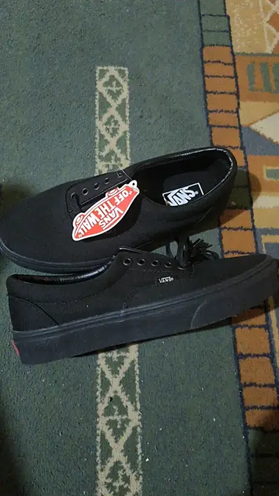 Zapatillas negras Vans clásicas unisex - miniatura 1