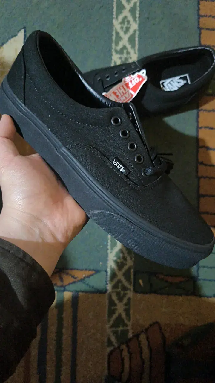 Zapatillas negras Vans clásicas unisex - 2