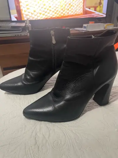 Botines de cuero negro con tacón alto - miniatura 3