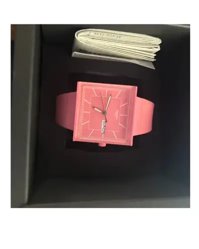 Reloj Swatch Rosa Cuadrado con Fecha - miniatura 5