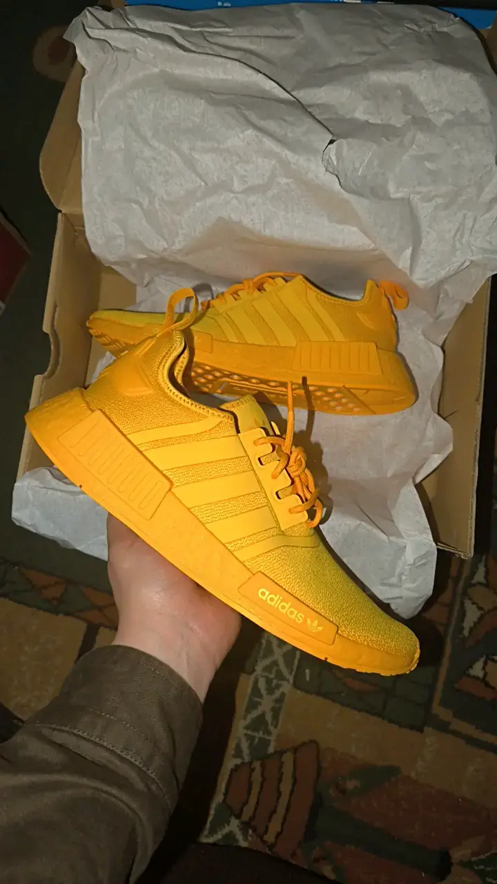 Zapatillas Adidas NMD_R1 Amarillas - 1