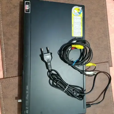 Reproductor de DVD LG con función Karaoke - miniatura 2