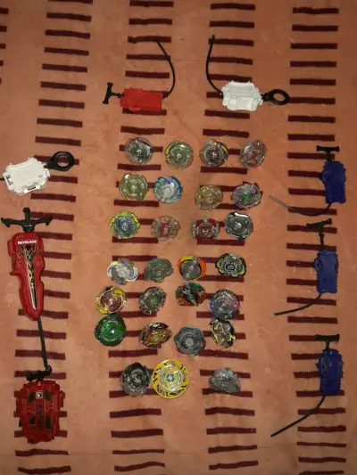 Beyblades burst +  lanzadores - miniatura 1