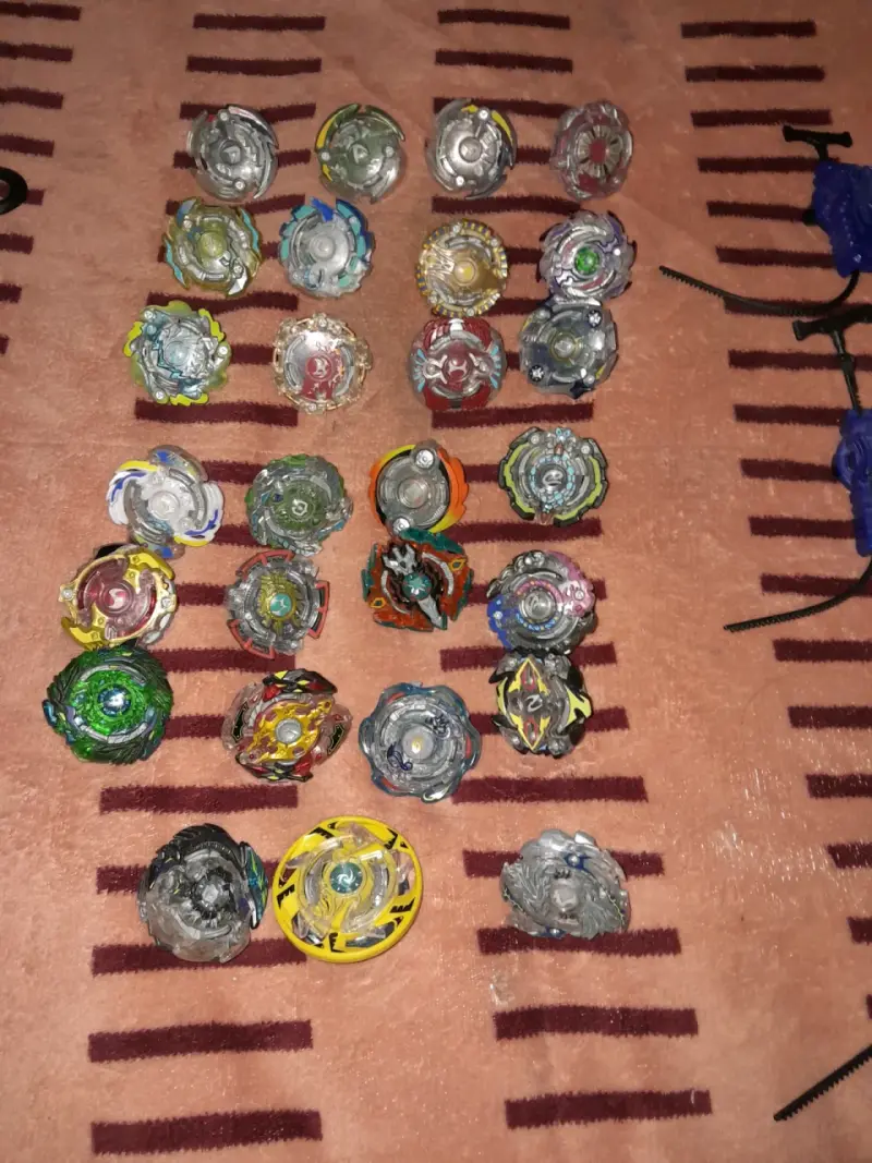 Beyblades burst +  lanzadores - 3