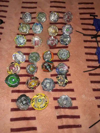 Beyblades burst +  lanzadores - miniatura 3