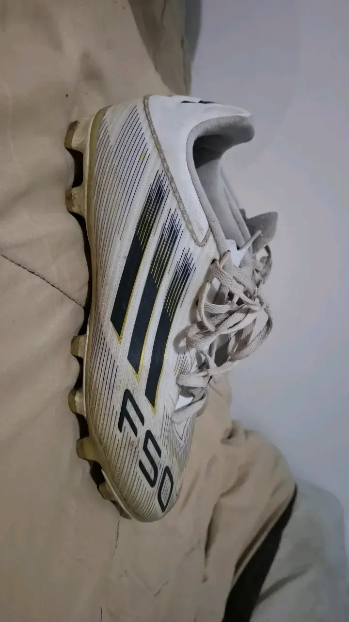 Botines de fútbol Adidas F50 blancos - 2