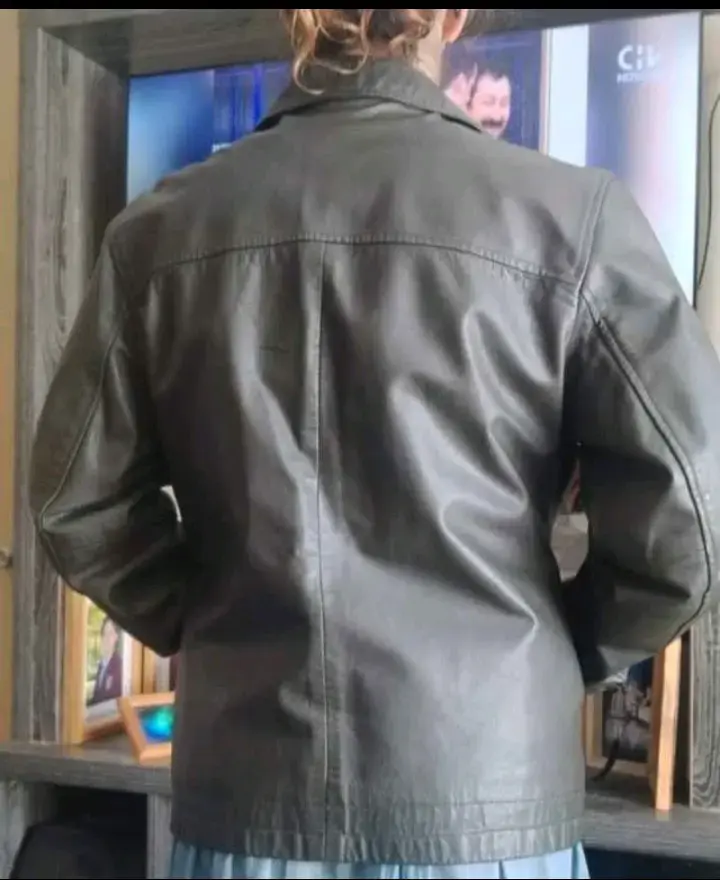 Chaqueta de cuero negra para mujer - 3