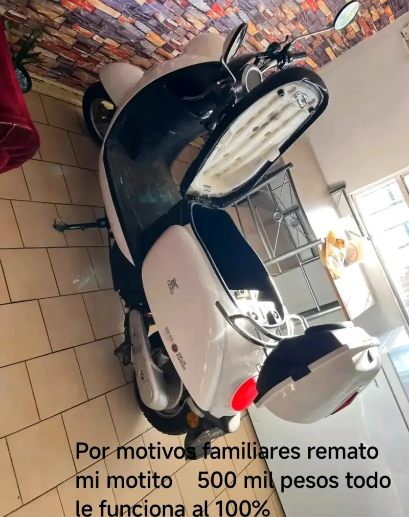 Scooter eléctrico blanco en buen estado - 1
