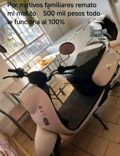 Scooter eléctrico blanco en buen estado - miniatura 5