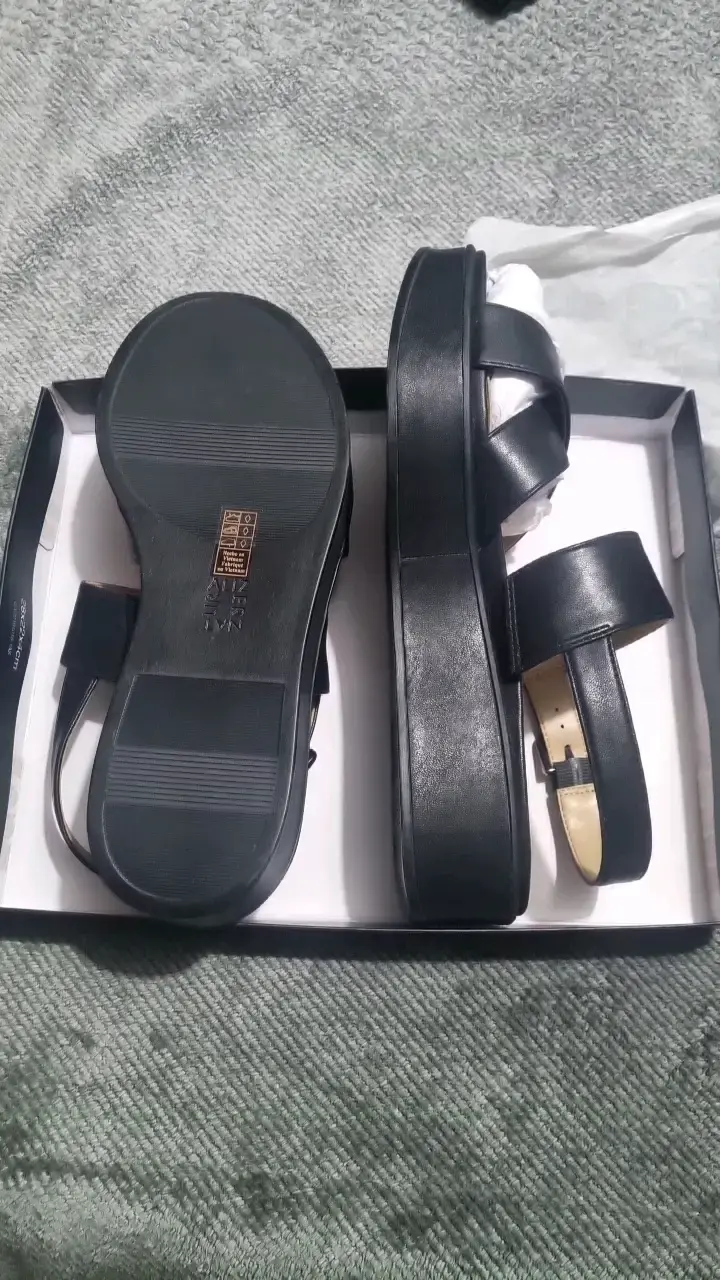 Sandalias negras de cuero Naturalizer - 2
