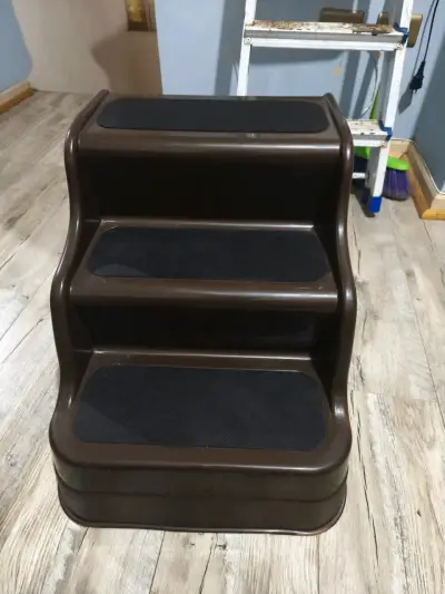 Escalera plegable de plástico para mascotas - miniatura 1