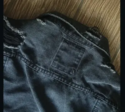 Chaqueta de mezclilla negra con parches Cluster - miniatura 2