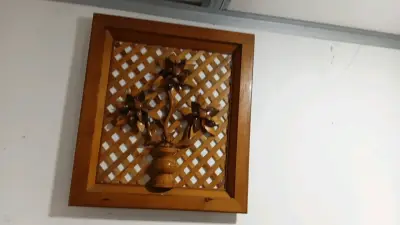 Cuadro Decorativo de Madera con Flores Talladas - miniatura 1