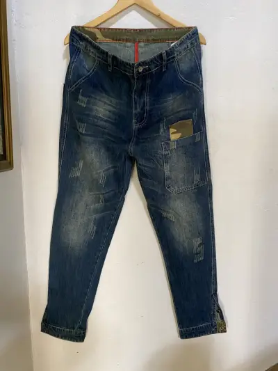 Jeans de Hombre con Bolsillo Camuflado - miniatura 2