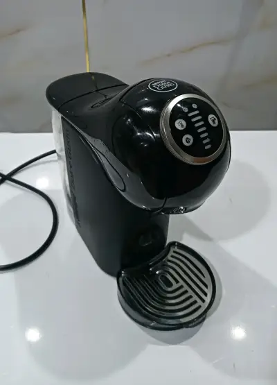Cafetera Dolce Gusto Genio S Negra - miniatura 1