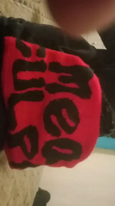 Gorro rrojo buen estado usado 2veces - miniatura 1
