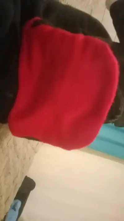 Gorro rrojo buen estado usado 2veces - miniatura 3