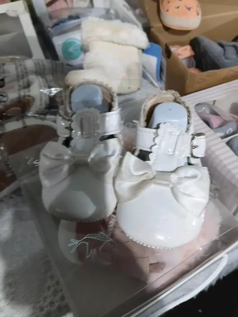 Lote de zapatos para bebé en buen estado - 2