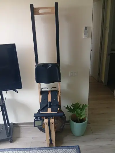 Máquina de remo de madera con monitor - miniatura 1