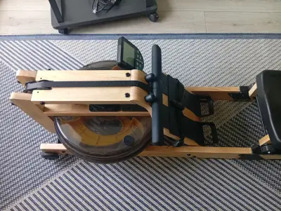 Máquina de remo de madera con monitor - miniatura 4