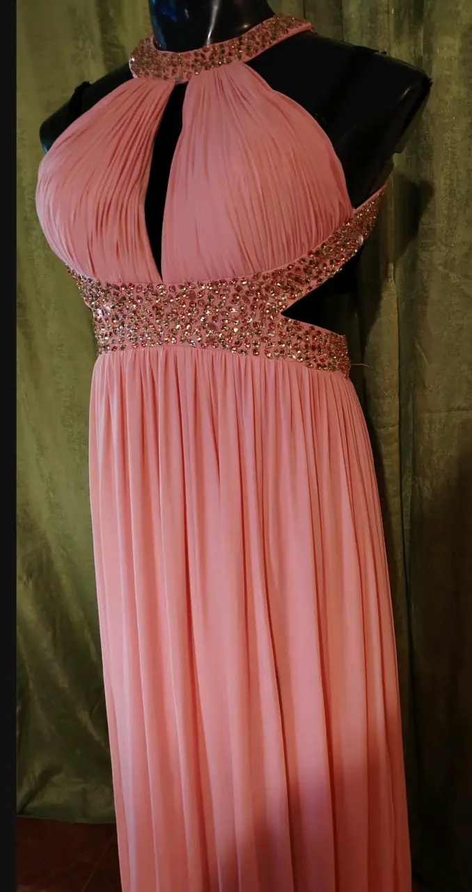 Vestido largo de fiesta rosa con pedrería - 4