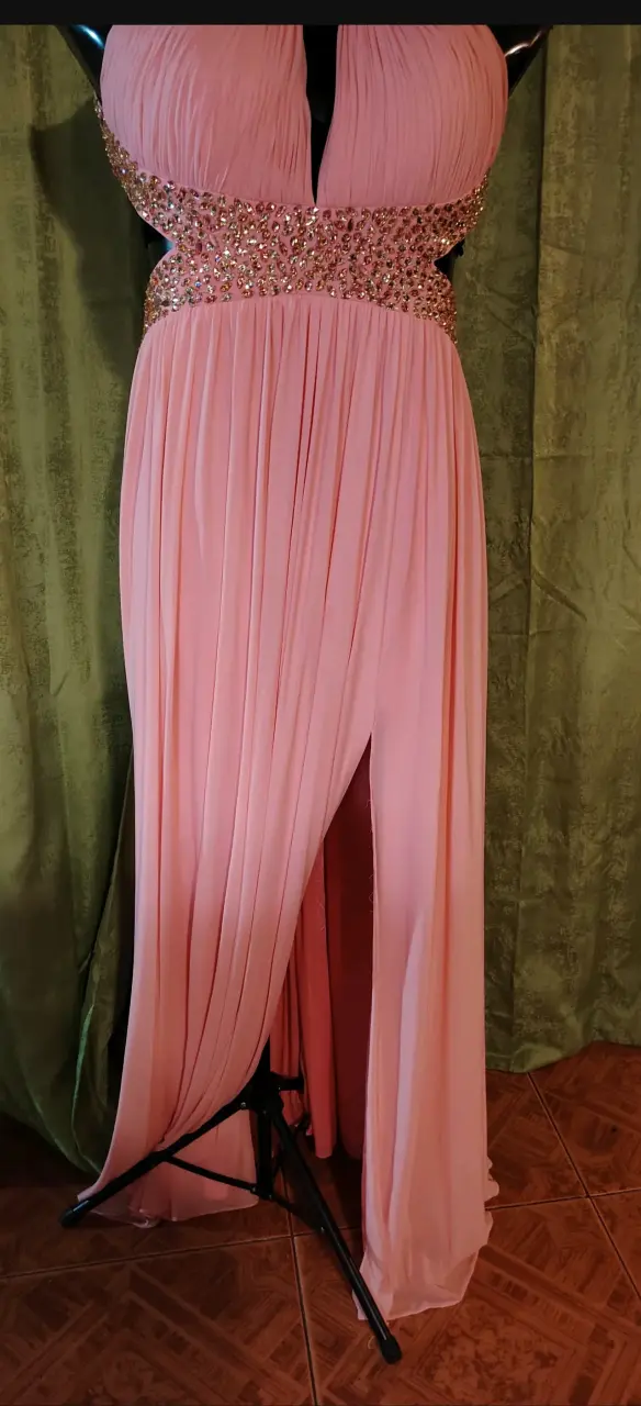 Vestido largo de fiesta rosa con pedrería - 5