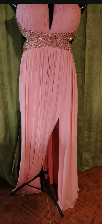 Vestido largo de fiesta rosa con pedrería - miniatura 5