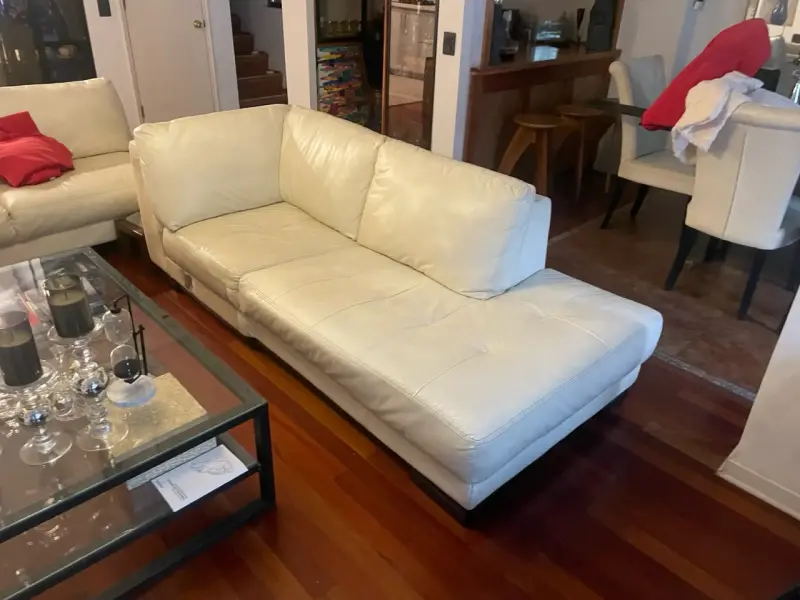 Sofá seccional 100% cuero blanco en buen estado - 2