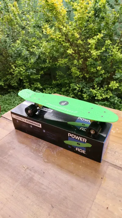 Patineta Powerade verde para niños - miniatura 2