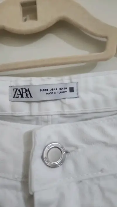 Pantalones blancos Zara de mujer talla 38 - miniatura 3