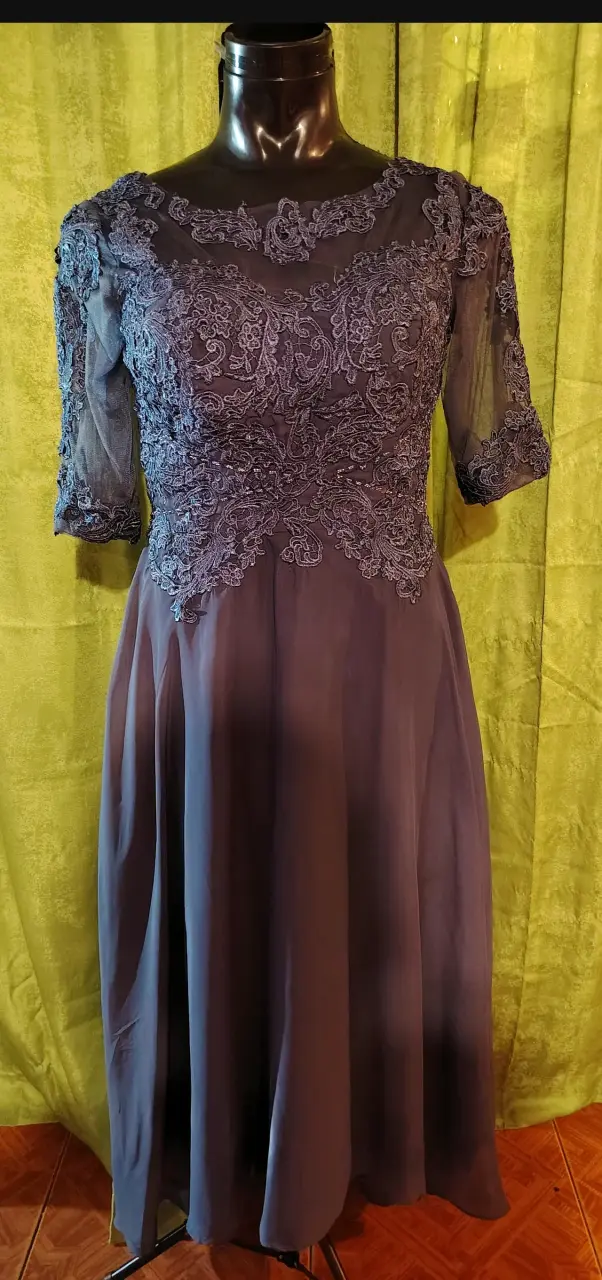 Vestido de encaje azul marino elegante - 1