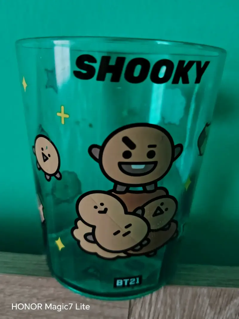 Vaso de vidrio BT21 Shooky decorativo