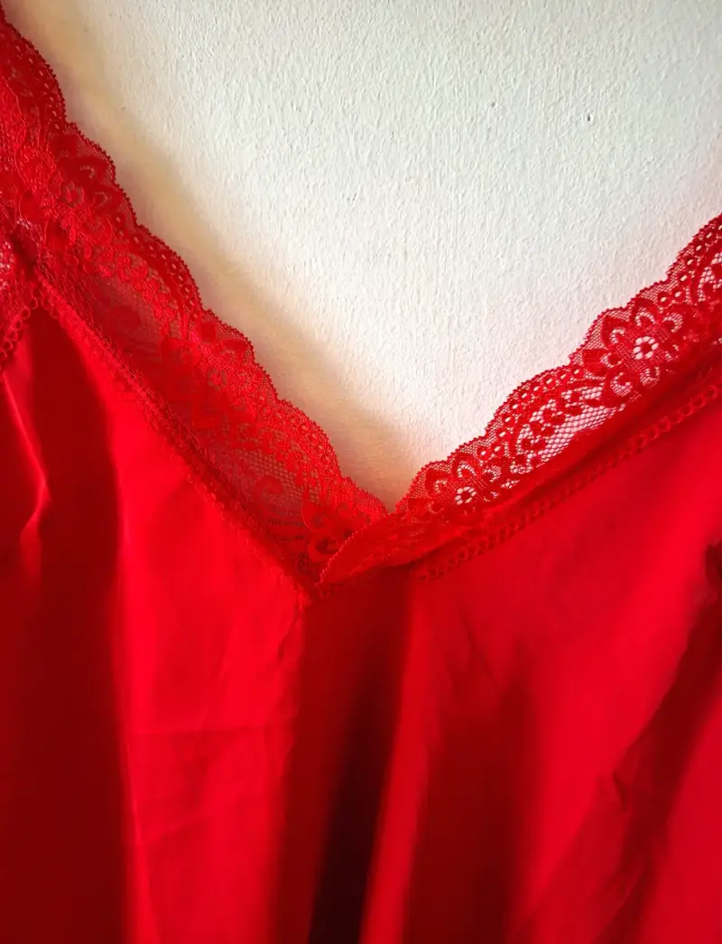 Lencera de Encaje Roja - 3