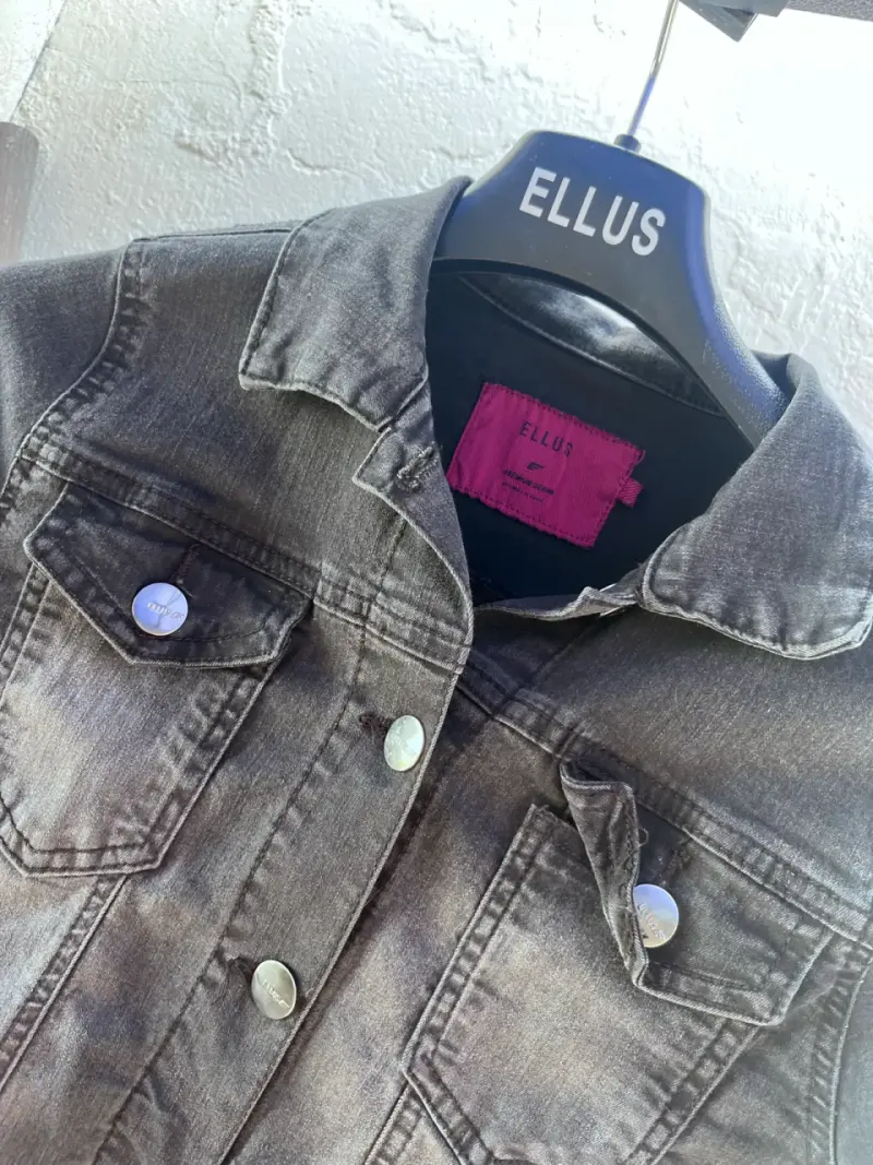 Chaqueta de mezclilla negra Ellus para mujer - 5