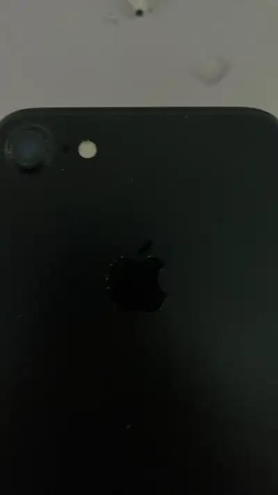 iPhone 7 en buen estado para repuestos - miniatura 3