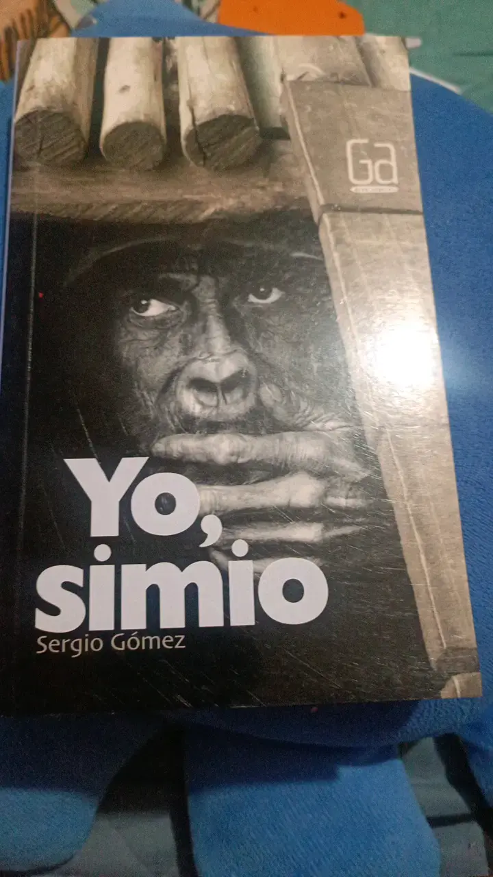 Libro 'Yo, Simio' de Sergio Gómez - 1