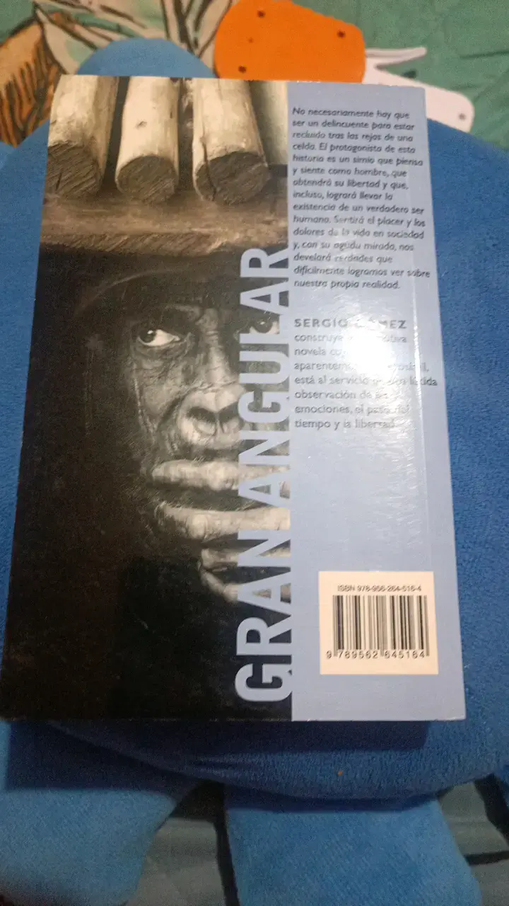 Libro 'Yo, Simio' de Sergio Gómez - 2