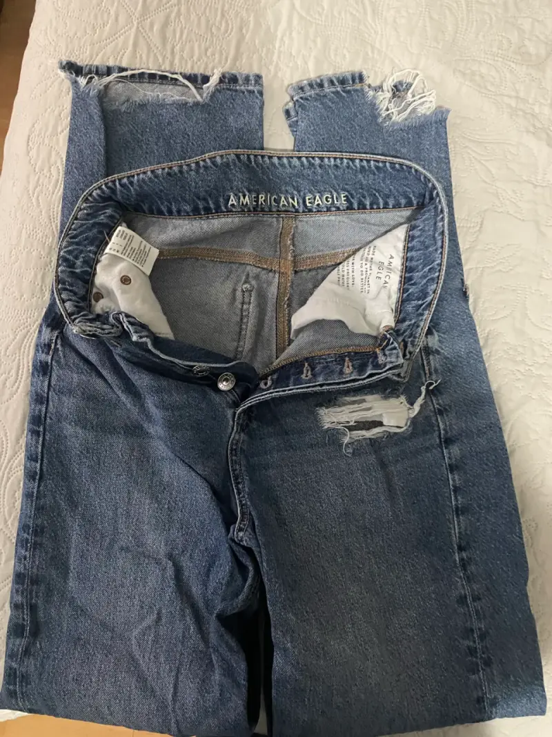 Jeans American Eagle desgastados para mujer - 2