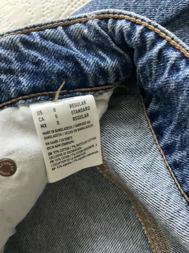 Jeans American Eagle desgastados para mujer - 3