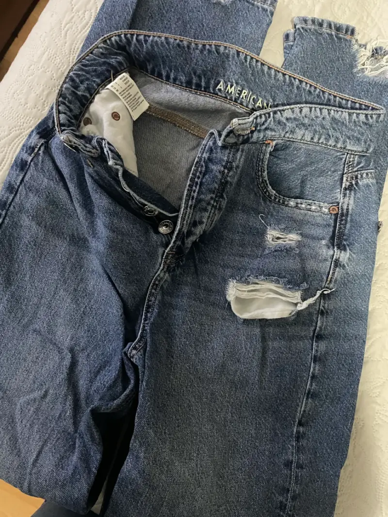 Jeans American Eagle desgastados para mujer - 4