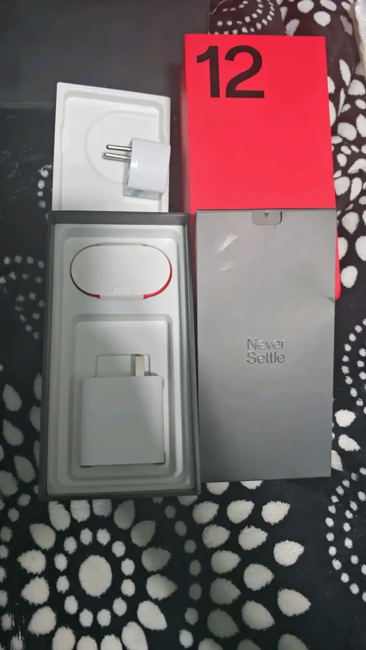 OnePlus 12 16 GB RAM/512 GB Memoria + Reloj Xiaomi - 5