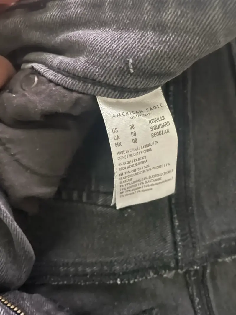 Jeans negros American Eagle para mujer - 2