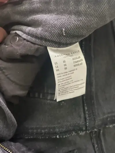 Jeans negros American Eagle para mujer - miniatura 2