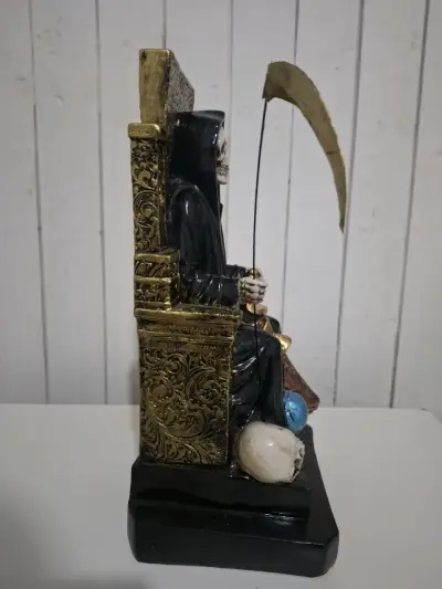 Figura de Santa Muerte Negra con Guadaña 38 cm - miniatura 5