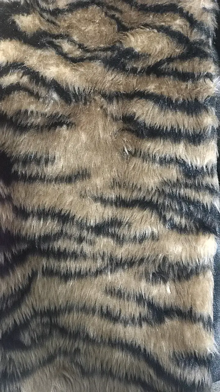 Chaleco de piel sintética con diseño de tigre - 3