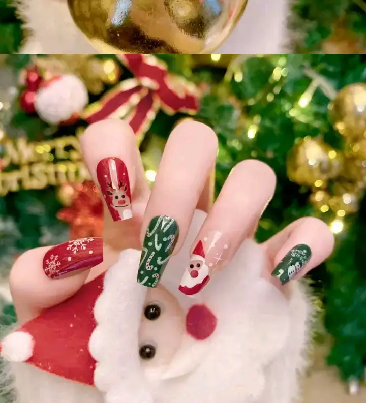 Uñas postizas navideñas decoradas - 2