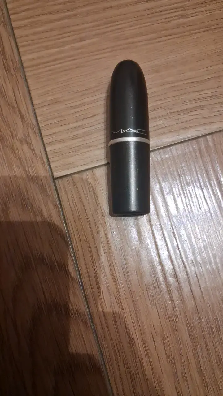 Labial MAC color marrón - 1
