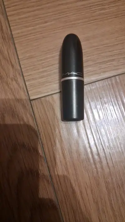 Labial MAC color marrón - miniatura 1