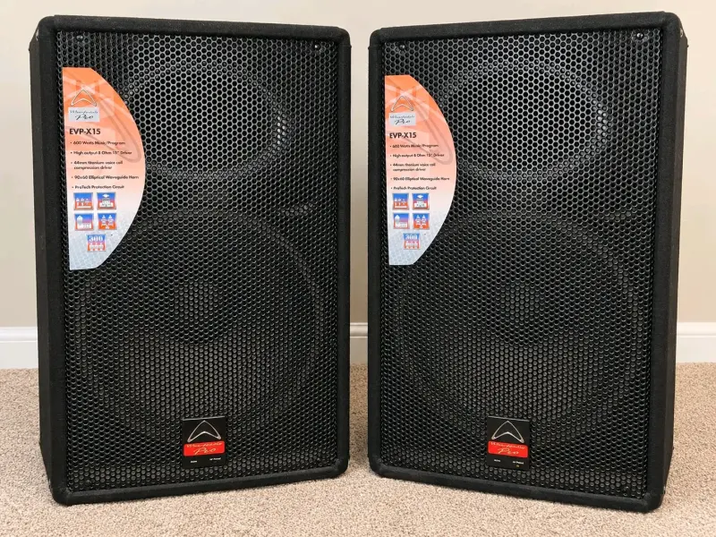 Parlantes Wharfedale Pro EVP-X15 600W + pedestales - 3