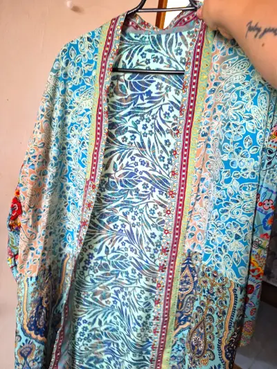 Kimono largo de Seda estampado floral azul - miniatura 3
